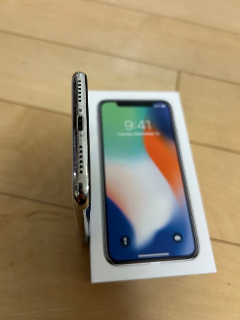 iPhoneX シルバー SIMロック解除 64gb