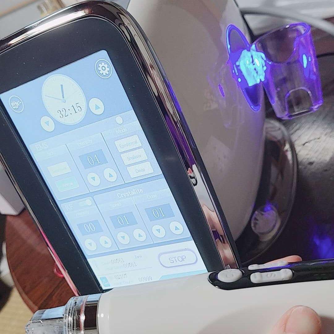 美容機器　水光ジェット