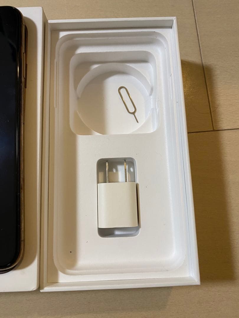 iPhone XS Max 64Gドコモ SIMロック