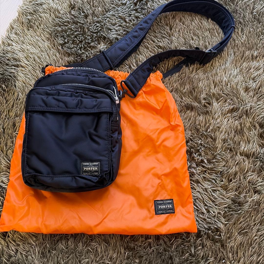 ポータータンカーPORTER TANKER VERTICAL BAG【ブラック】