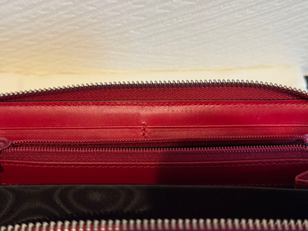 【GUCCI グッチ】エナメルラウンドファスナー 長財布