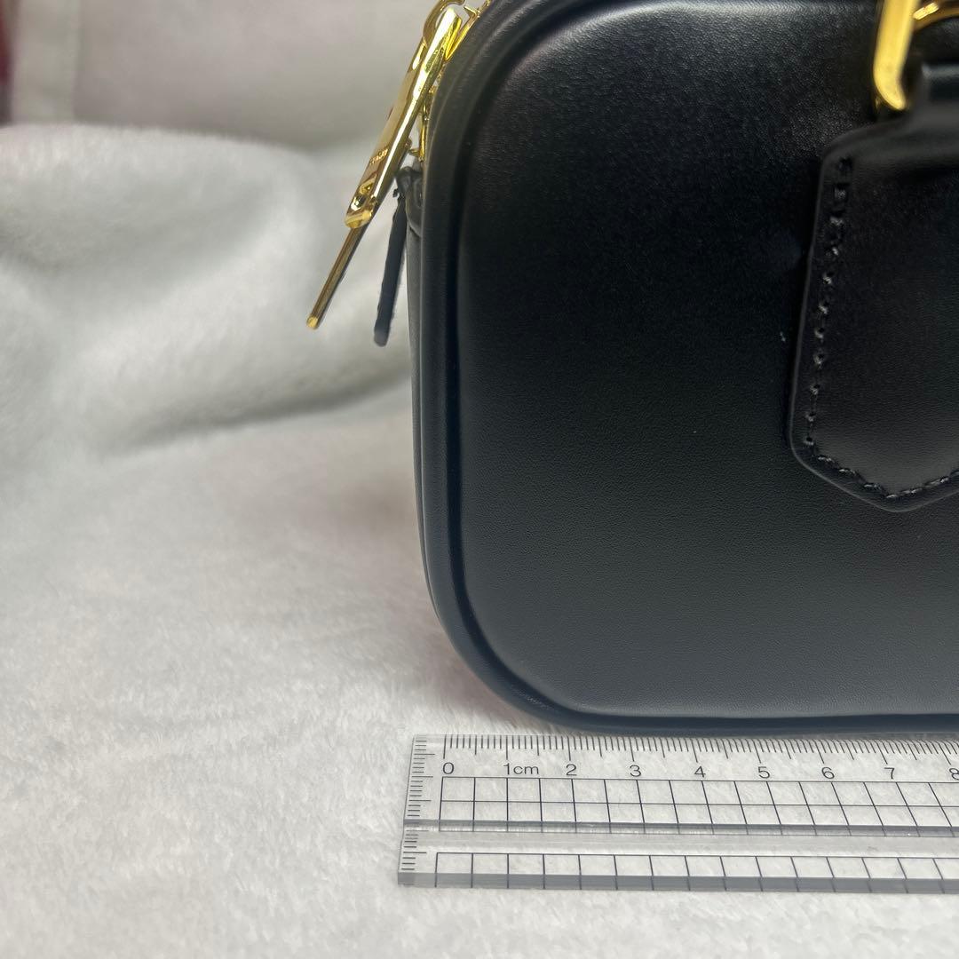 miumiu ショルダーバッグ