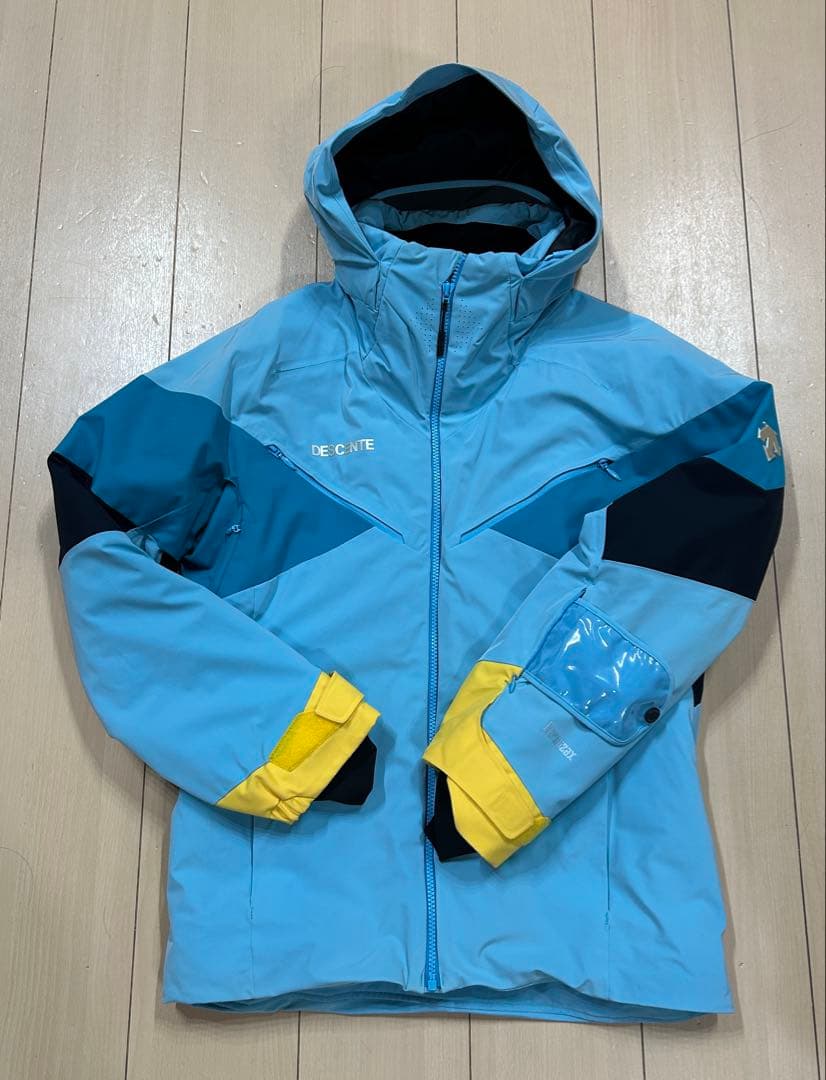 デサント　スキーウェア　上下セット　Mサイズ　ビブパンツ