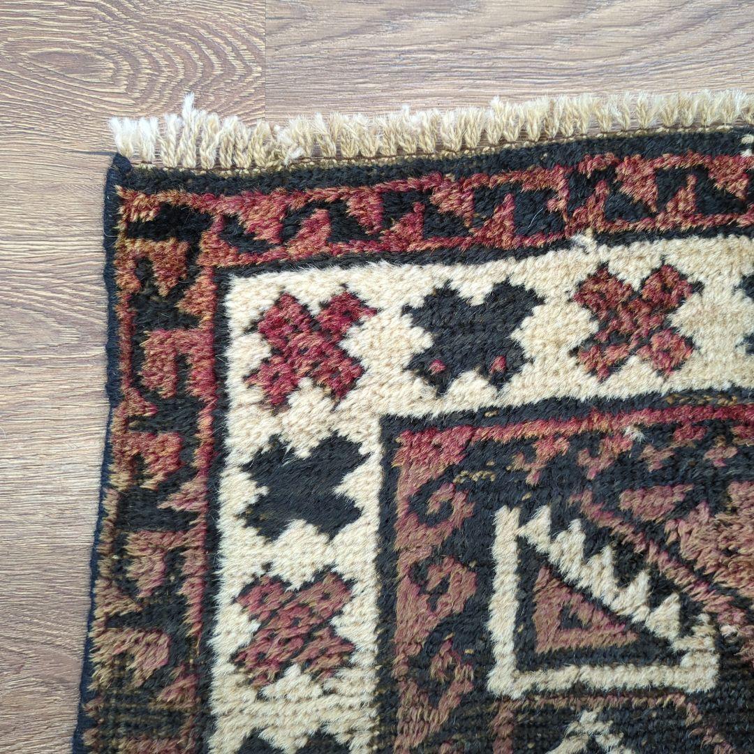 トライバルラグ　バルーチ　ヴィンテージラグ　手織り絨毯　アフガニスタン