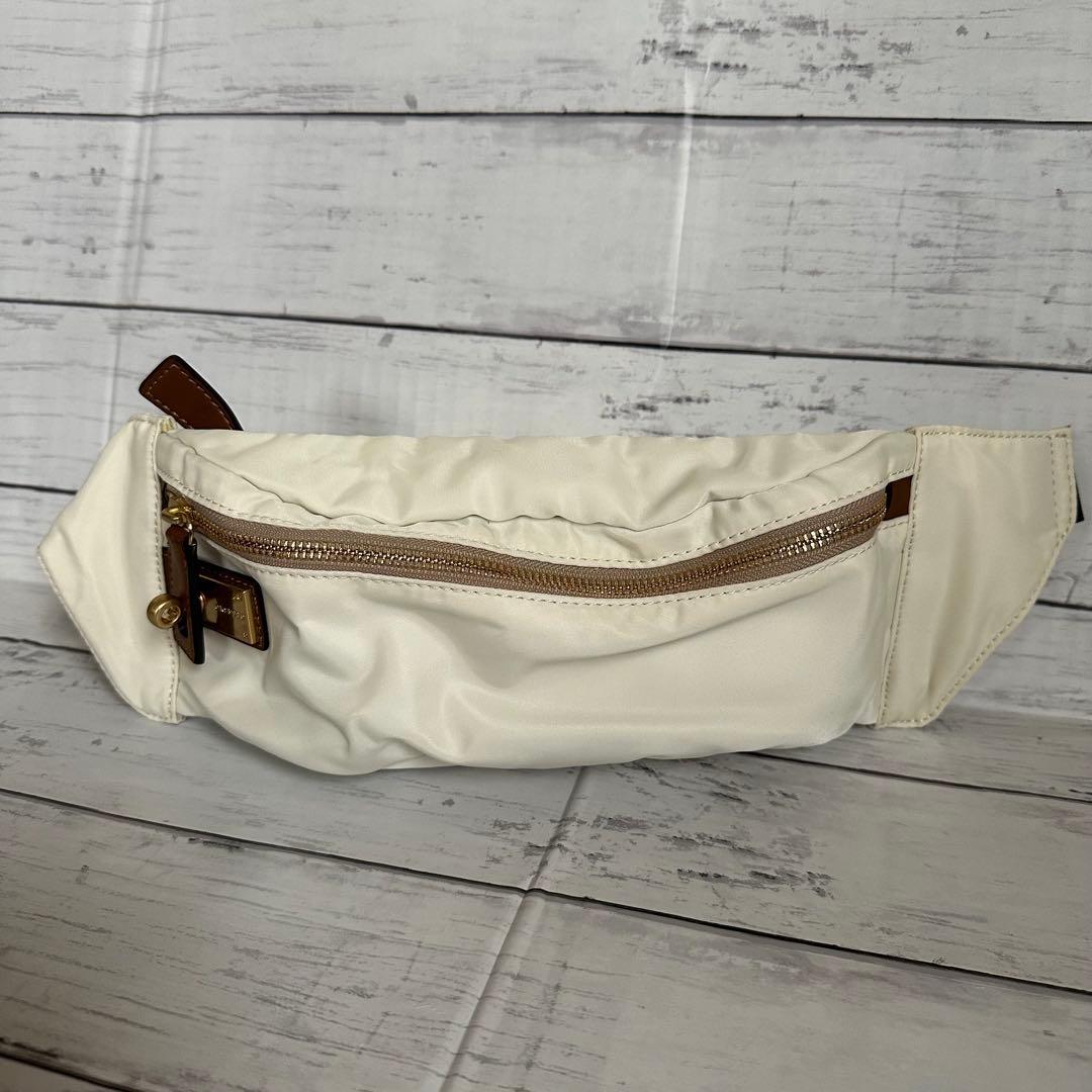 ORSETT ナイロンボディバッグ