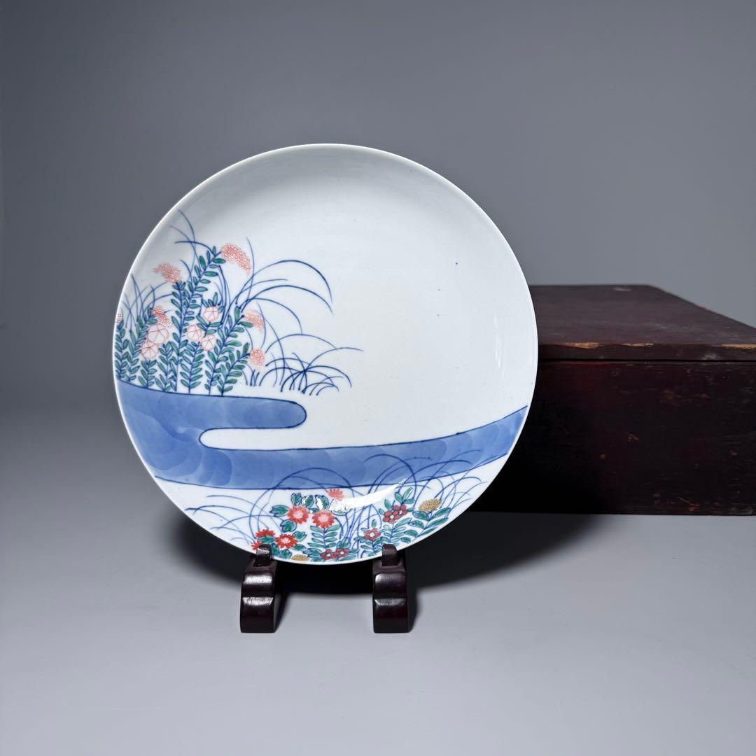 後期鍋島　色鍋島　色絵霞秋草文皿　萩　撫子　桔梗　菊　秋草　納箱付　19.3cm