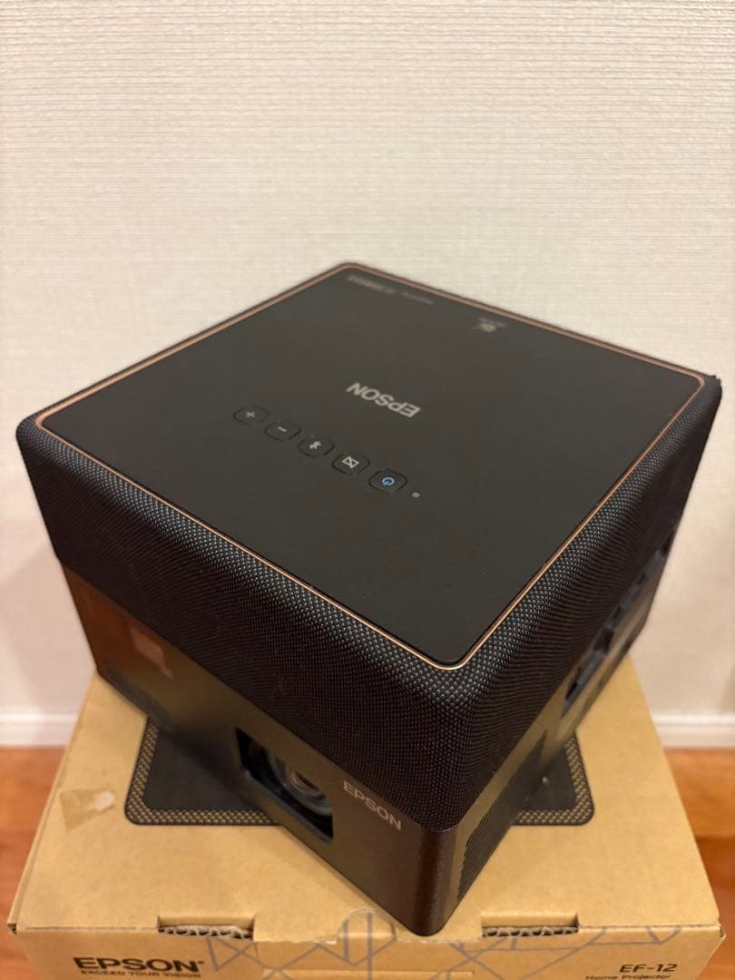 EPSON EF-12 プロジェクター