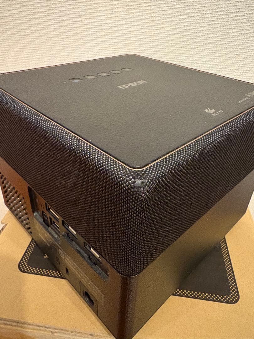 EPSON EF-12 プロジェクター