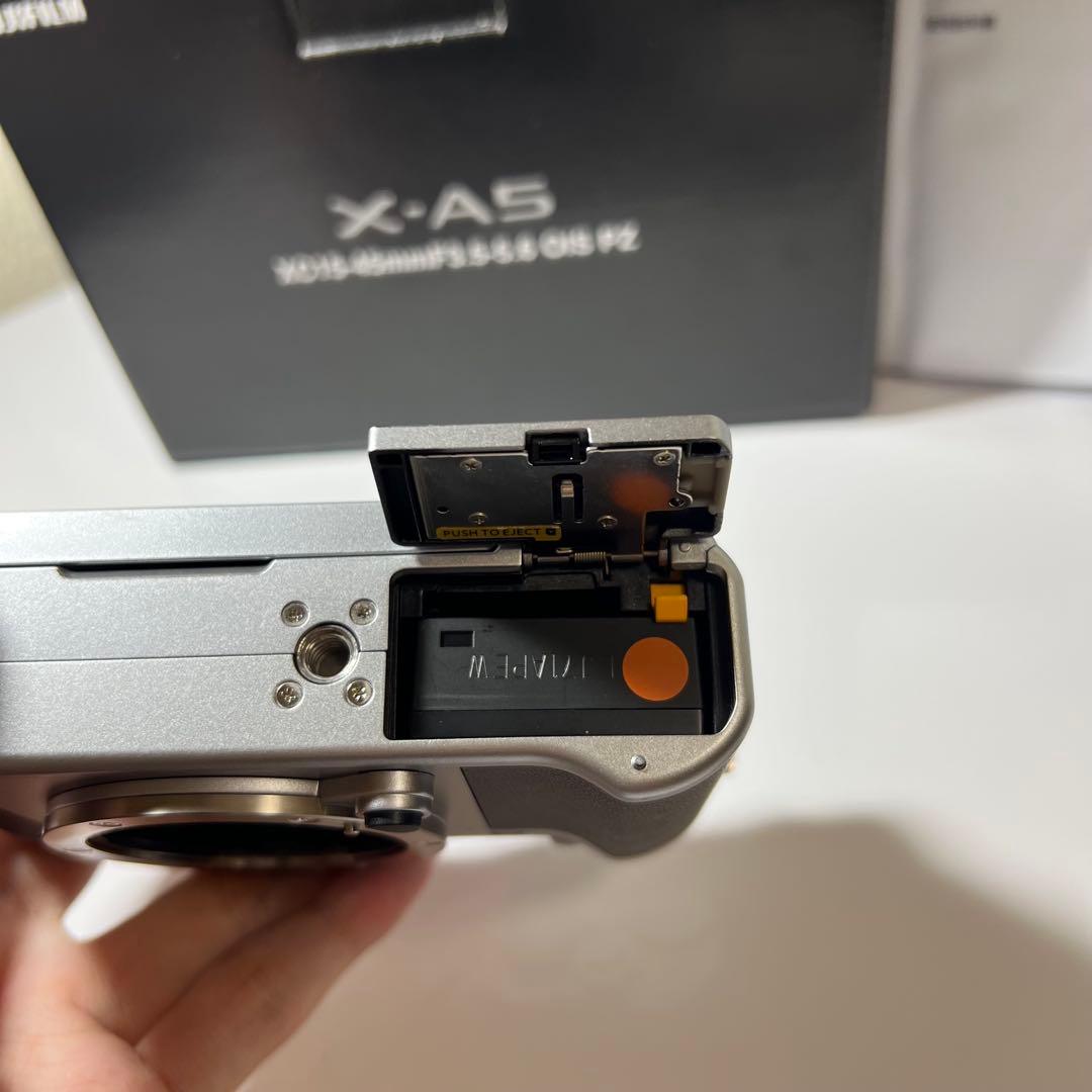 FUJIFILM X-A5 ミラーレス一眼カメラ 動作確認済