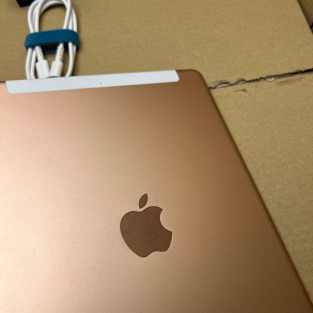 Apple iPad (第６世代) Wi-Fi + Cellular 32GB