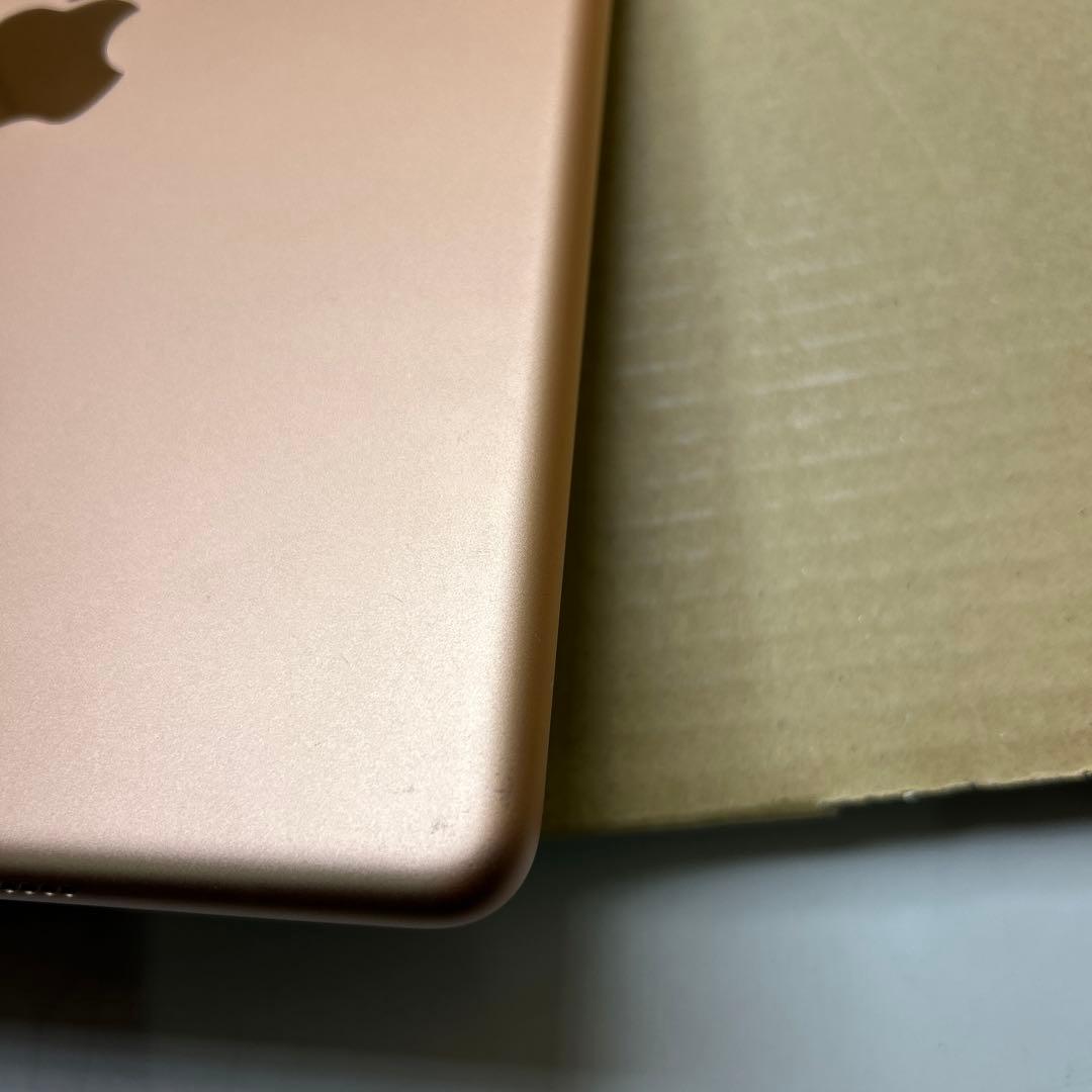 Apple iPad (第６世代) Wi-Fi + Cellular 32GB