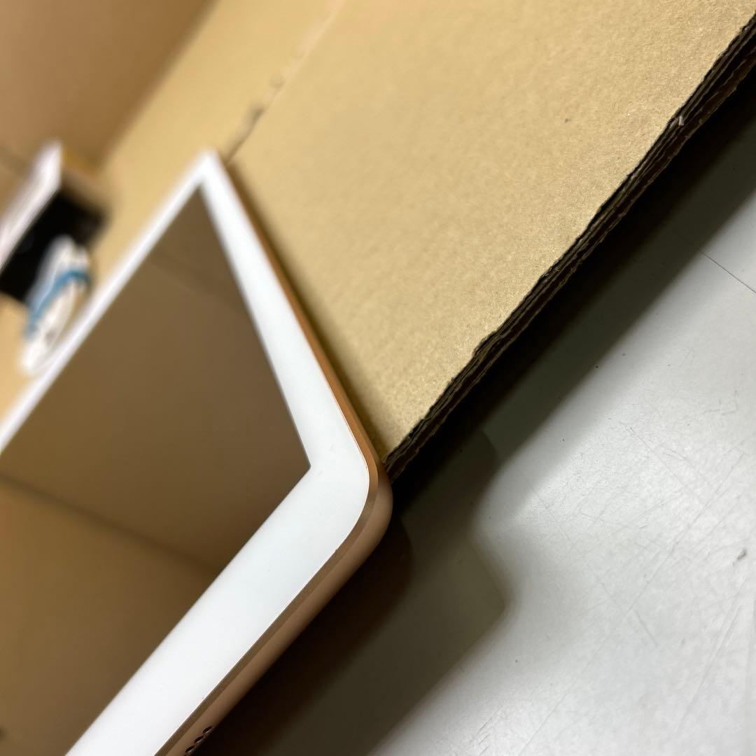 Apple iPad (第６世代) Wi-Fi + Cellular 32GB