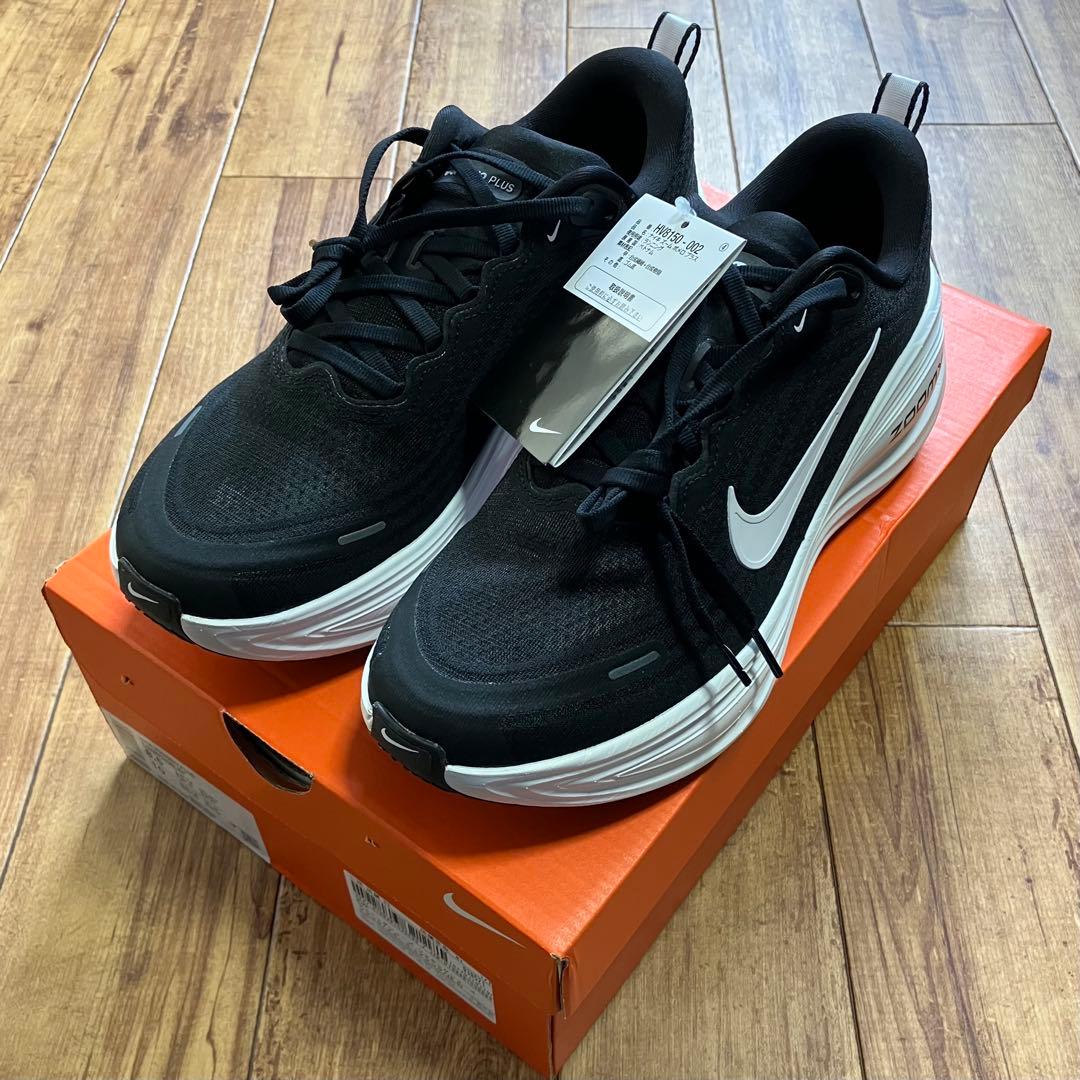 【新品・未使用】ナイキ ボメロプラス 26.5cm ブラック/ホワイト