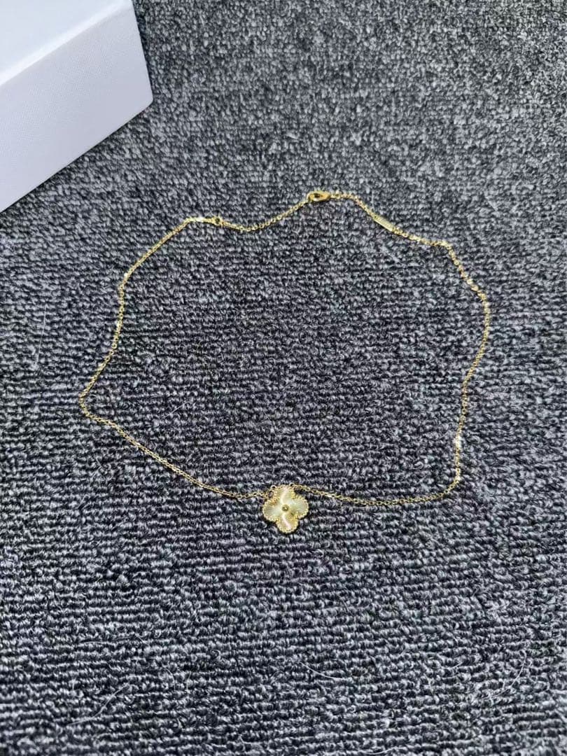 n Cleef & Arpelsヴァンクリーフ＆アーペルアルハンブラ ネックレス