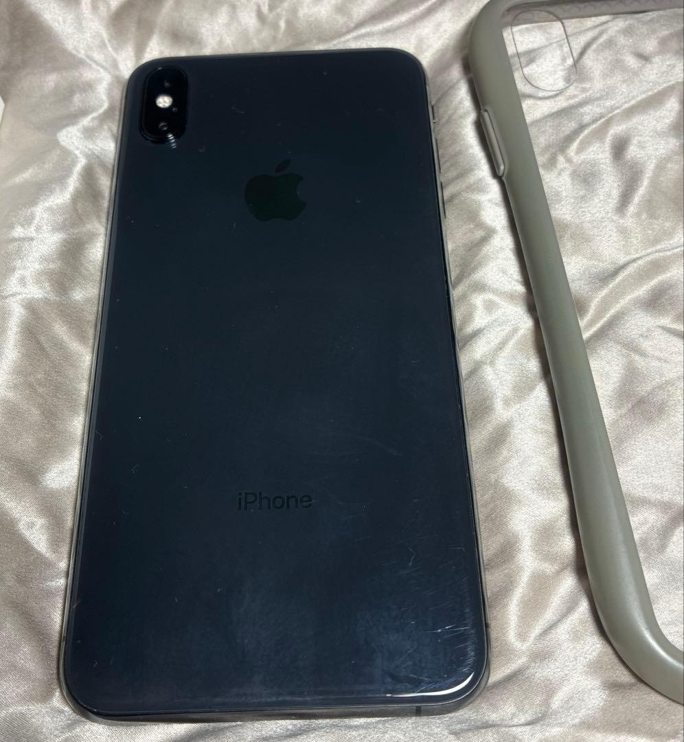 週末セール★ iPhone XsMax 512GB スペースグレー　ケース付