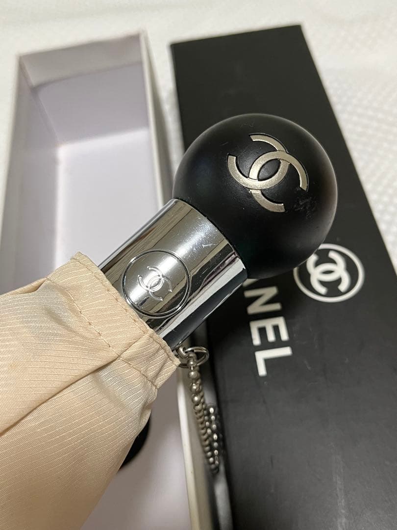 CHANEL 折りたたみ傘 ロゴ入り