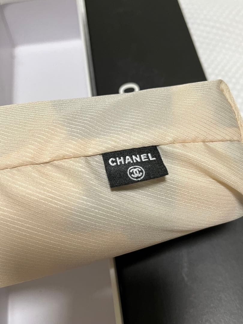 CHANEL 折りたたみ傘 ロゴ入り