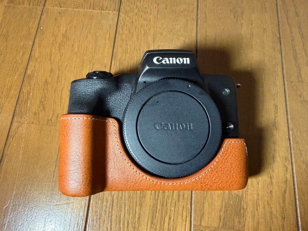 値下げ！Canon EOS Kiss M2 レンズ2本　バッテリー2個純正カバ
