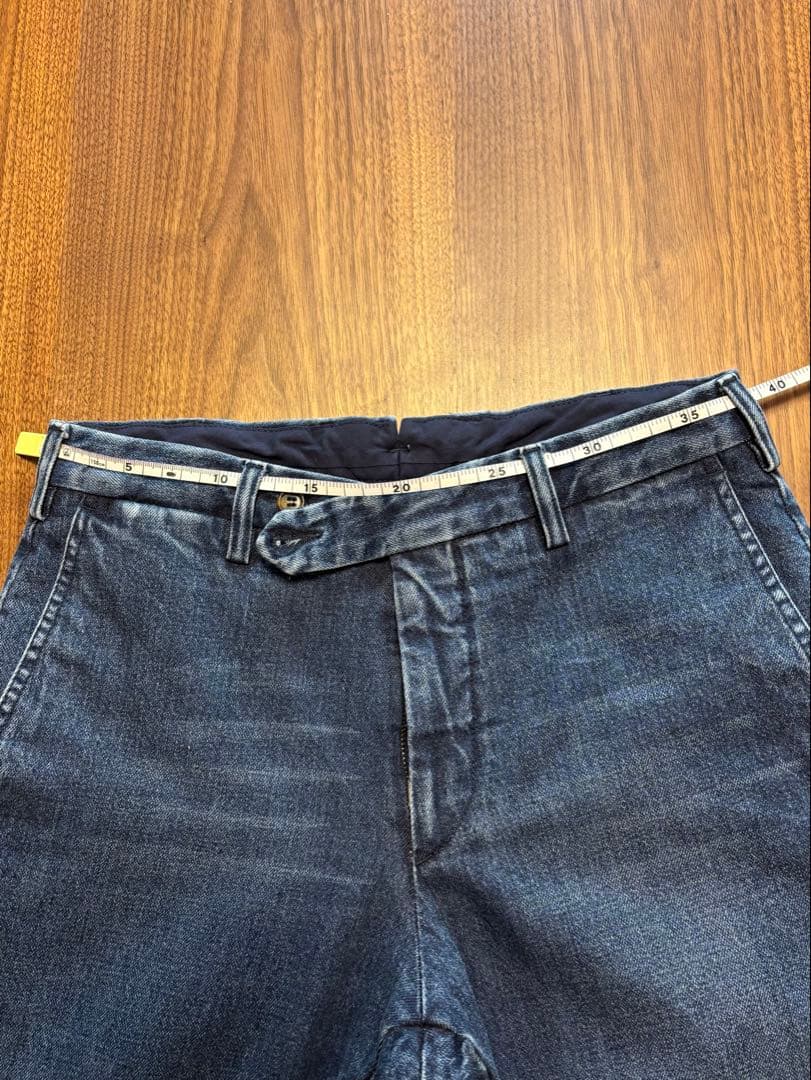 ロータスポーツのデニム スラックス