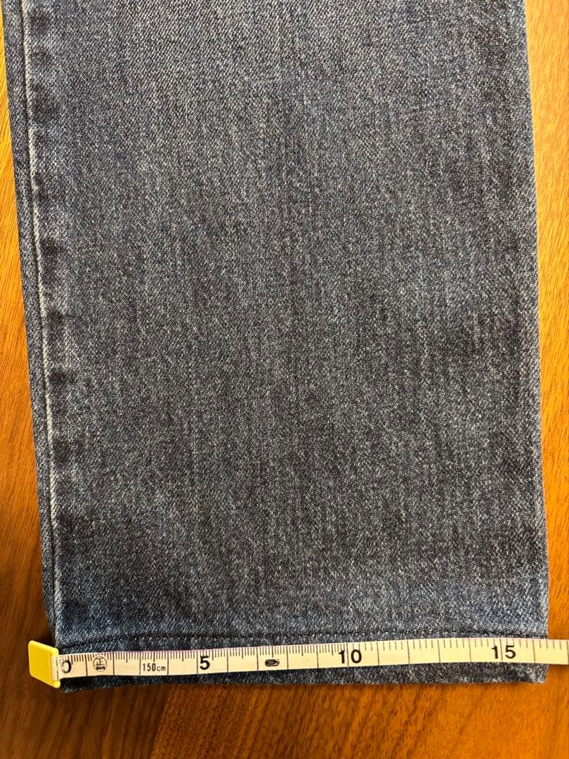 ロータスポーツのデニム スラックス