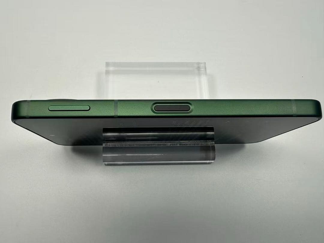 新品同様 Aquos sense9 docomo SIMフリー グリーン