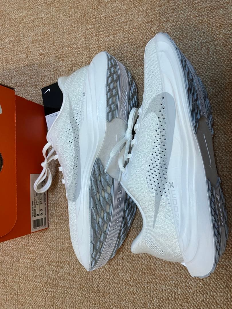 【ゆーはみかく】新品未使用 ナイキ ペガサス プラス 26cm ホワイト