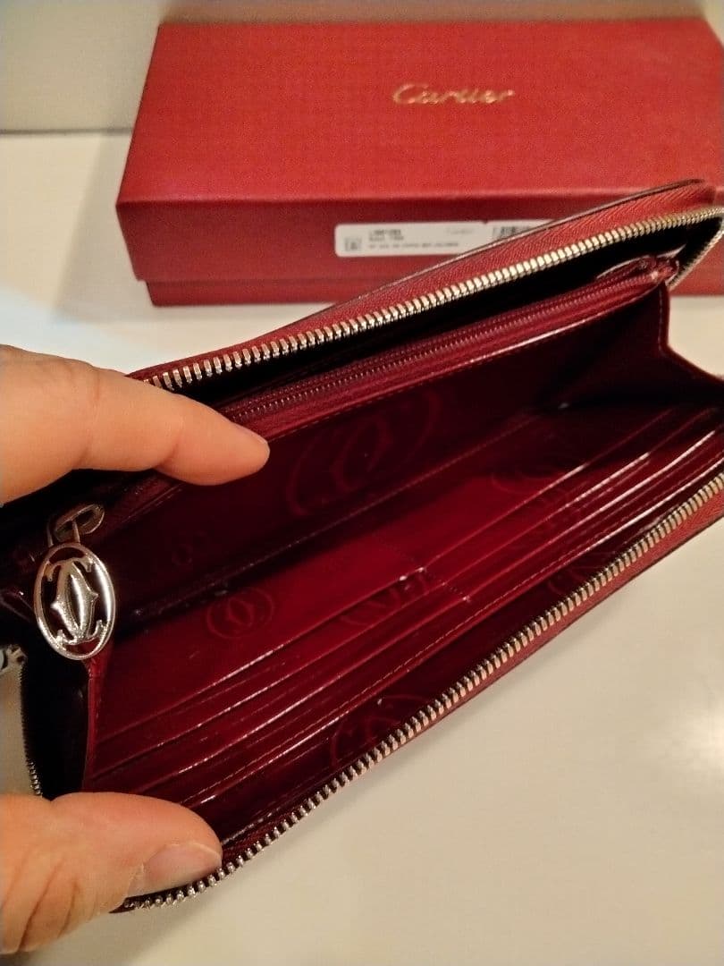 Cartier レッド 長財布 箱付き