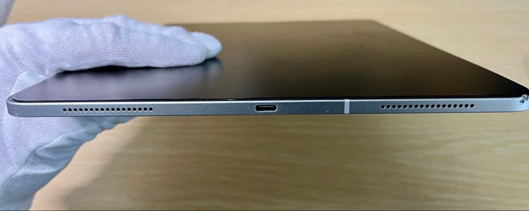 ipad pro 12.9 第3世代 64GBセルラー カバー付き