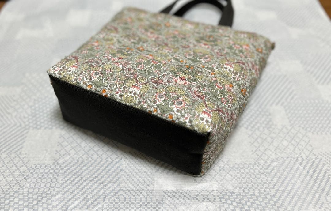 スマイル 様 strawberryThief