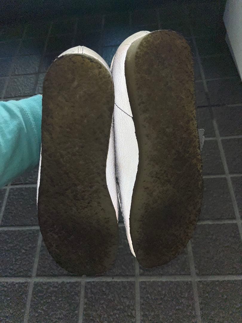 Supreme × Clarks Reflective Wallabee