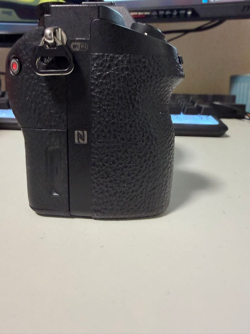 大三元レンズ付き！SONY α7 II ミラーレスカメラセット ［引退品］