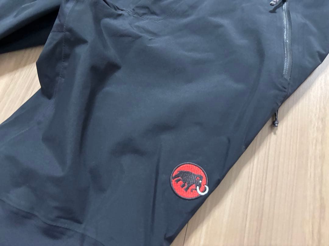 ★送料無料・最高峰★お洒落　マムート ゴアテックスプロ　ハードシェル　スキー雪山