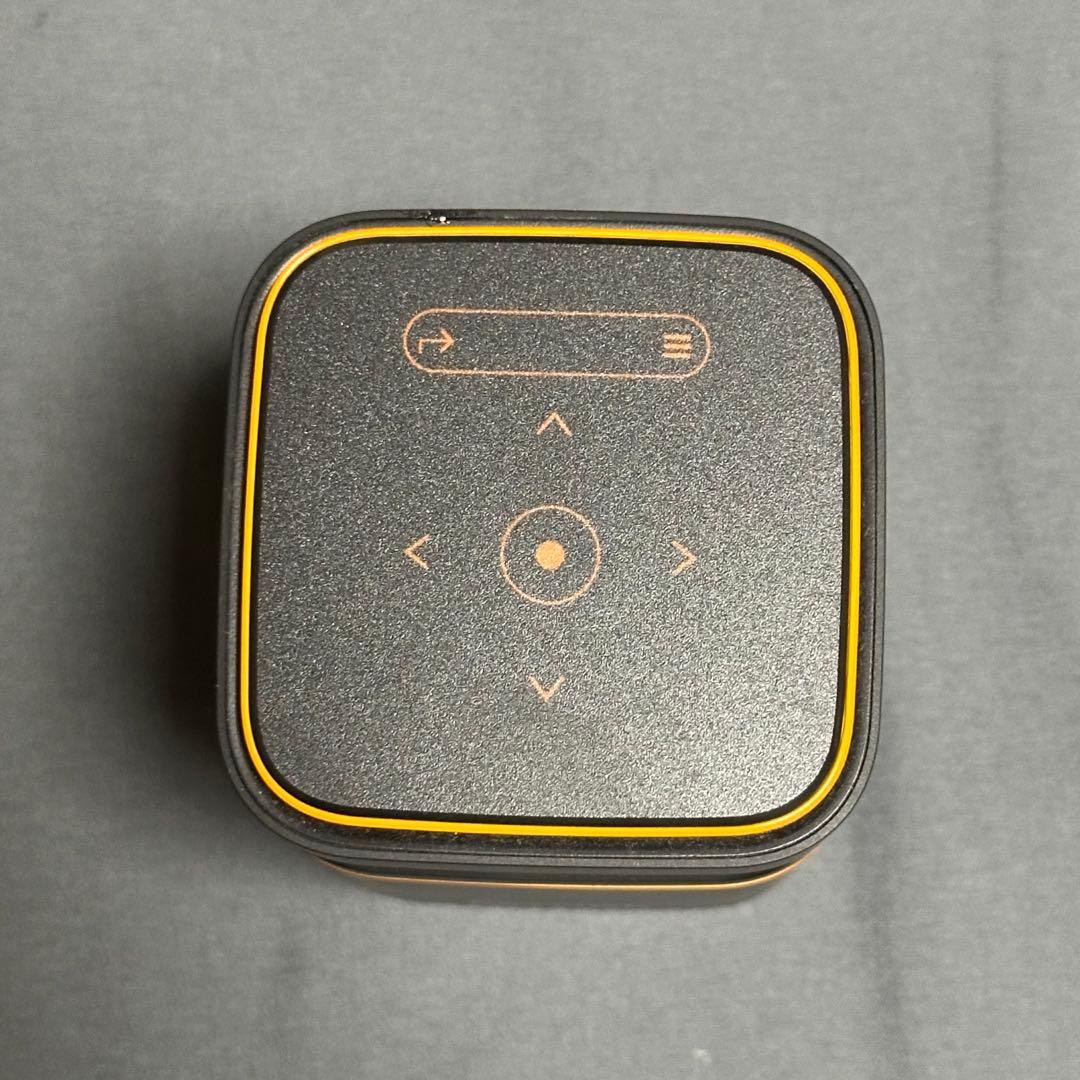 プロジェクターFATORK 5G 小型　スマホ対応 天井 三脚 ほぼ未使用