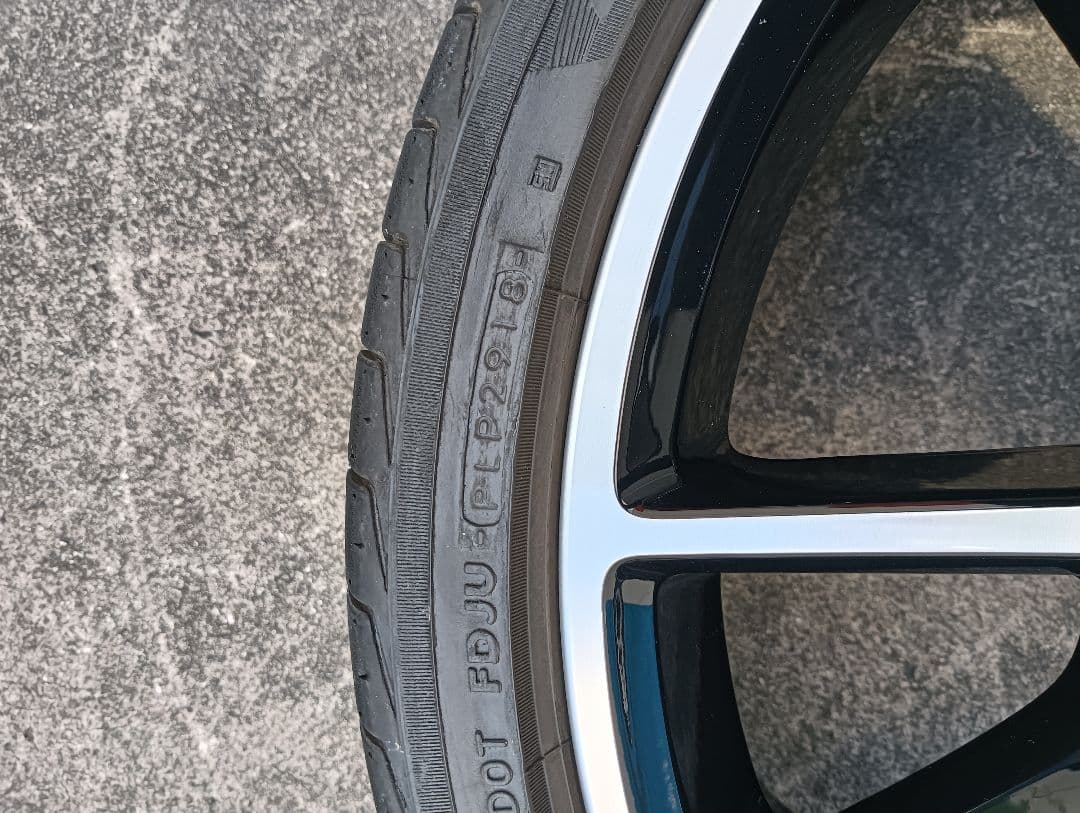 メルセデス・ベンツ AMG20インチホイールセット