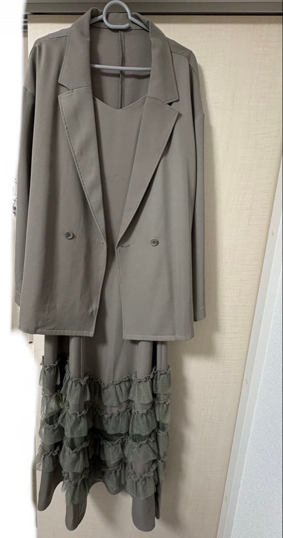 【再値下げしました】niana セットアップ お呼ばれドレス