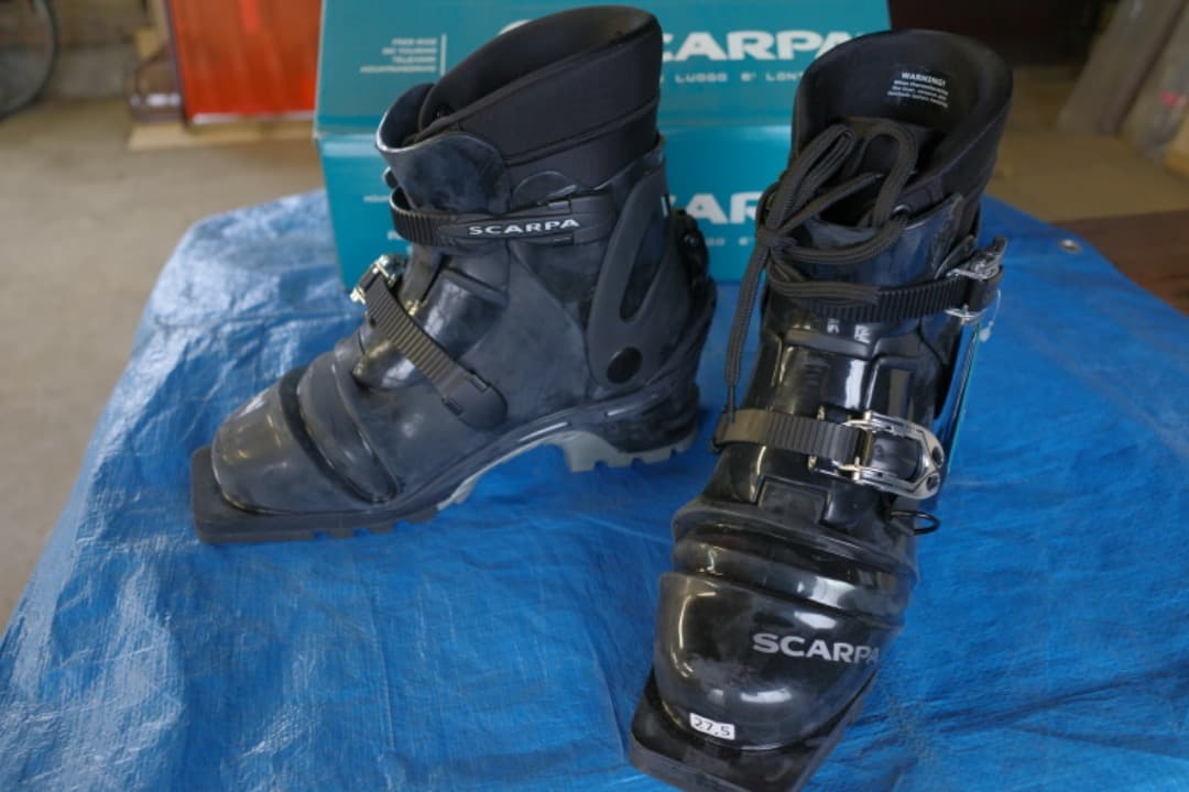 【新品】テレマークスキーブーツ　SCARPA　T4
