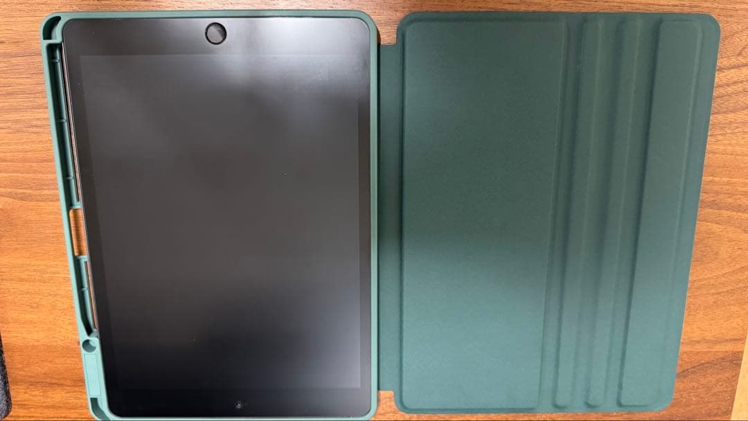 Apple iPad スペースグレー 本体　カバーセット