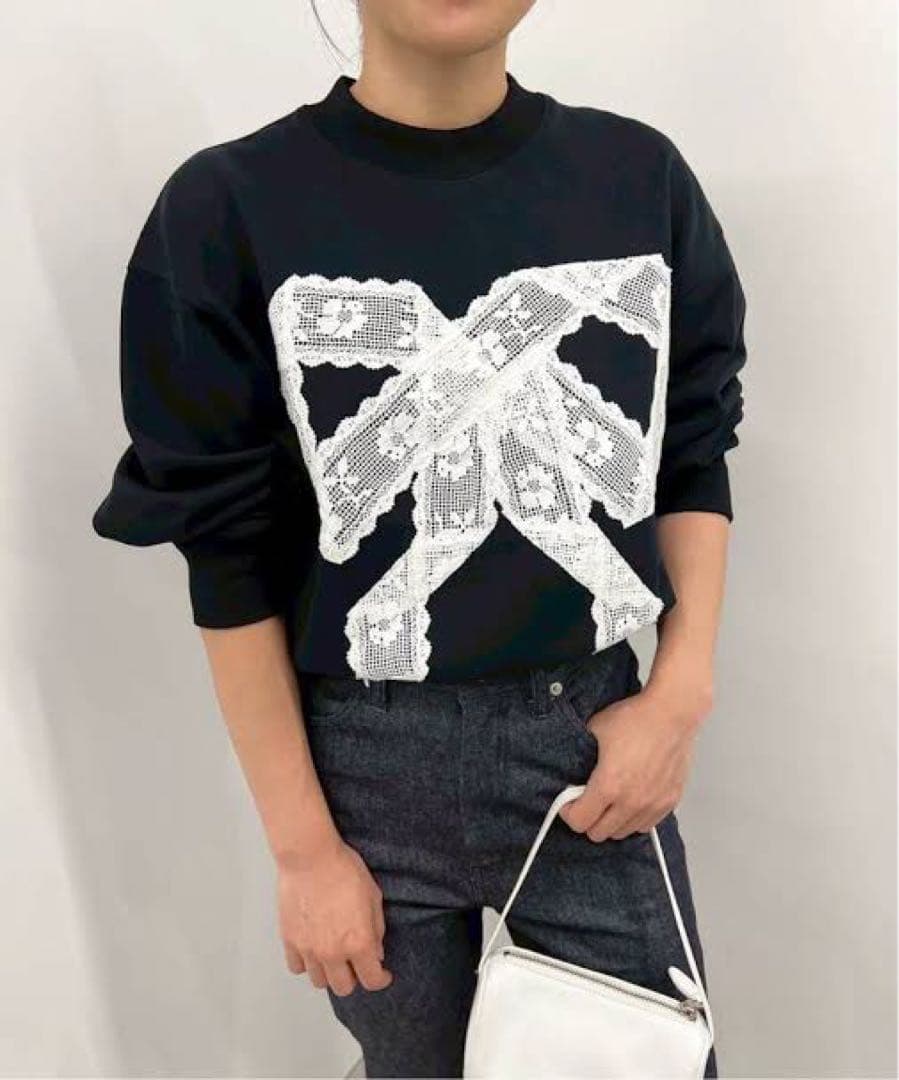 【Yuhan Wang for LULU】lace bow sweatshirt