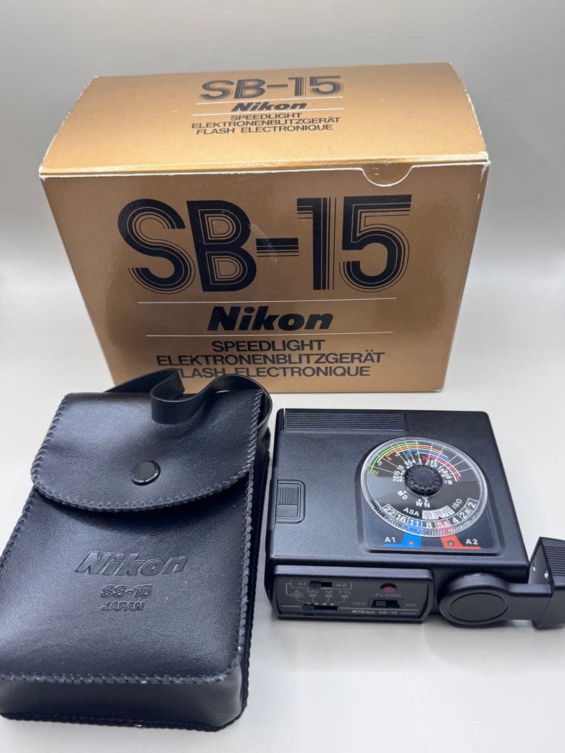 【美品】 Nikon FE2 / Zoom NIKKOR 35-105mm