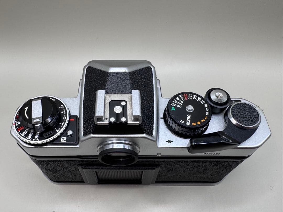 【美品】 Nikon FE2 / Zoom NIKKOR 35-105mm