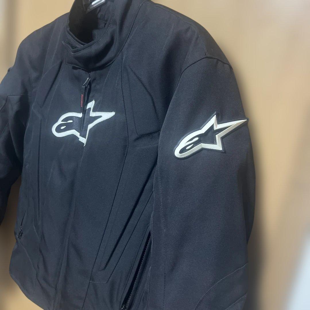 Alpinestars オールシーズンジャケット（レザーロゴ付き）