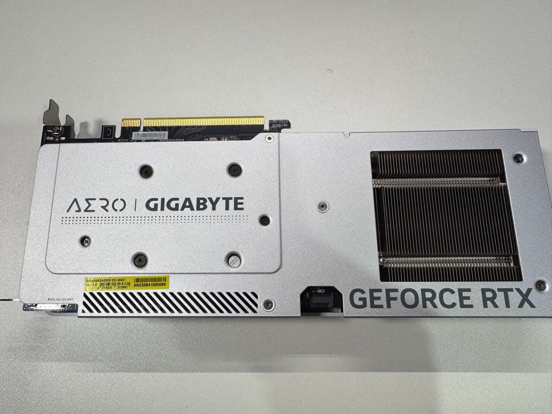 グラフィックボード・グラボ・ビデオカード GIGABYTE GeForce RTX4060 AERO OC 8GB