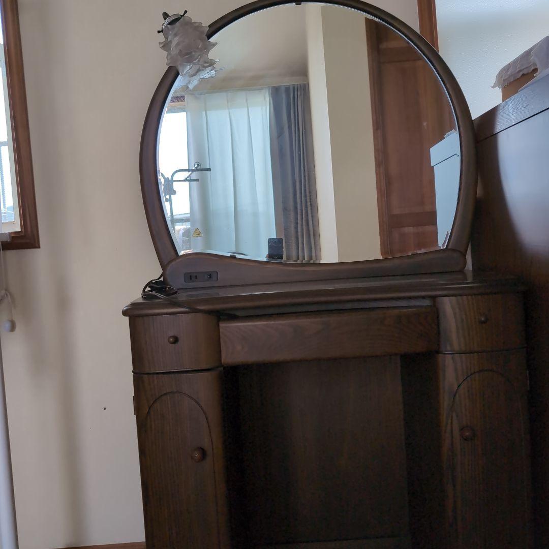 クラシックブラウンドレッサー・鏡台