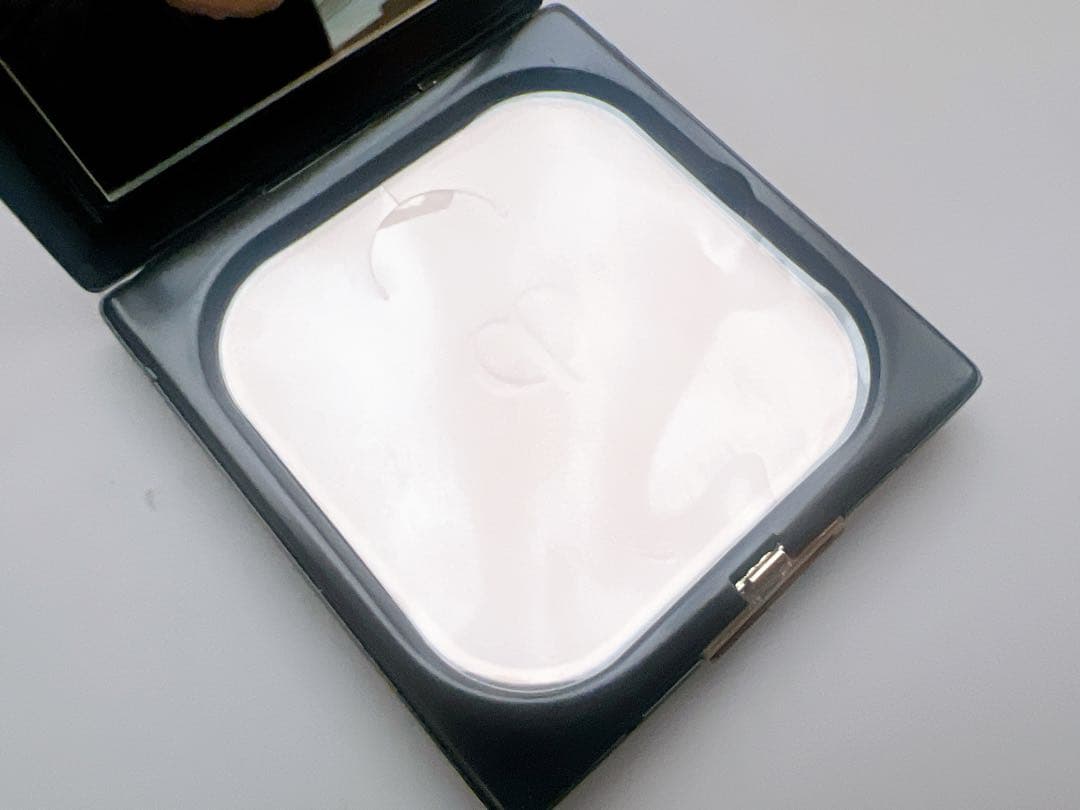 【1度のみ使用】プードルコンパクトエッセンシャルn エレガントスリム