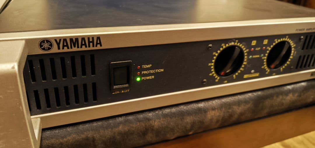 【YAMAHA】 P2500S (パワードアンプ)
