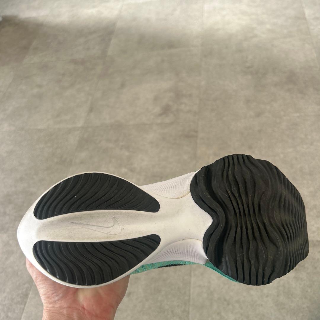 ナイキ　エア ズーム テンポ ネクスト% フライニット　ウィメンズ25.5センチ