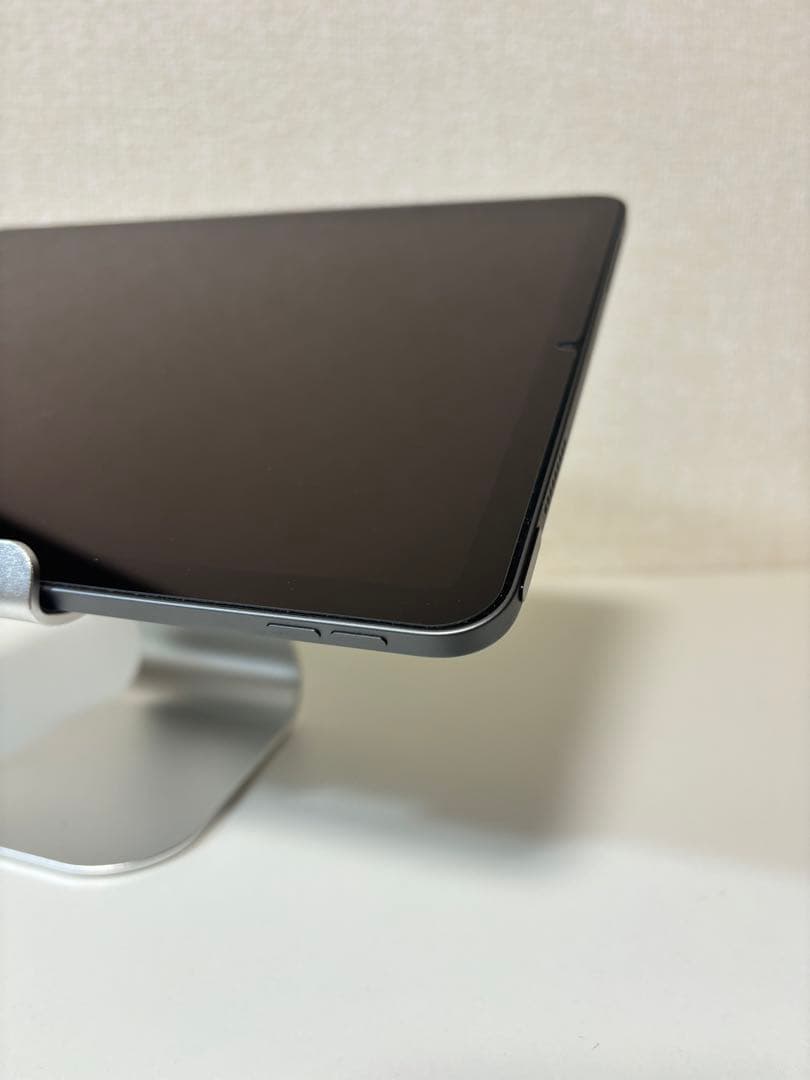 【美品】iPad Air 第5世代 Wi-Fiモデル スペースグレー