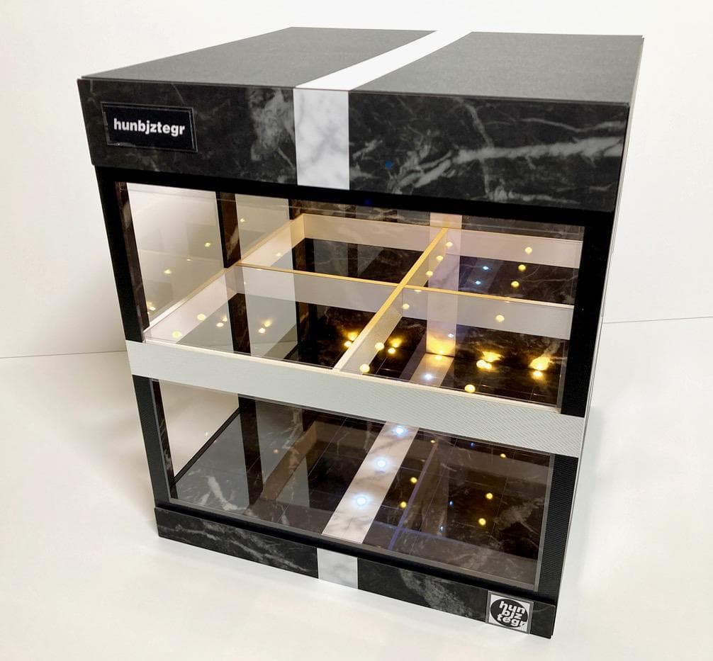 1/18展示4台可・WH&BK・2層式ディスプレーBOX / ネオジオラマ