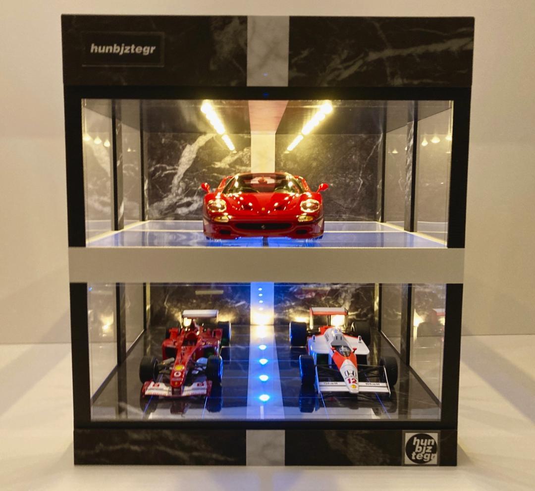 1/18展示4台可・WH&BK・2層式ディスプレーBOX / ネオジオラマ