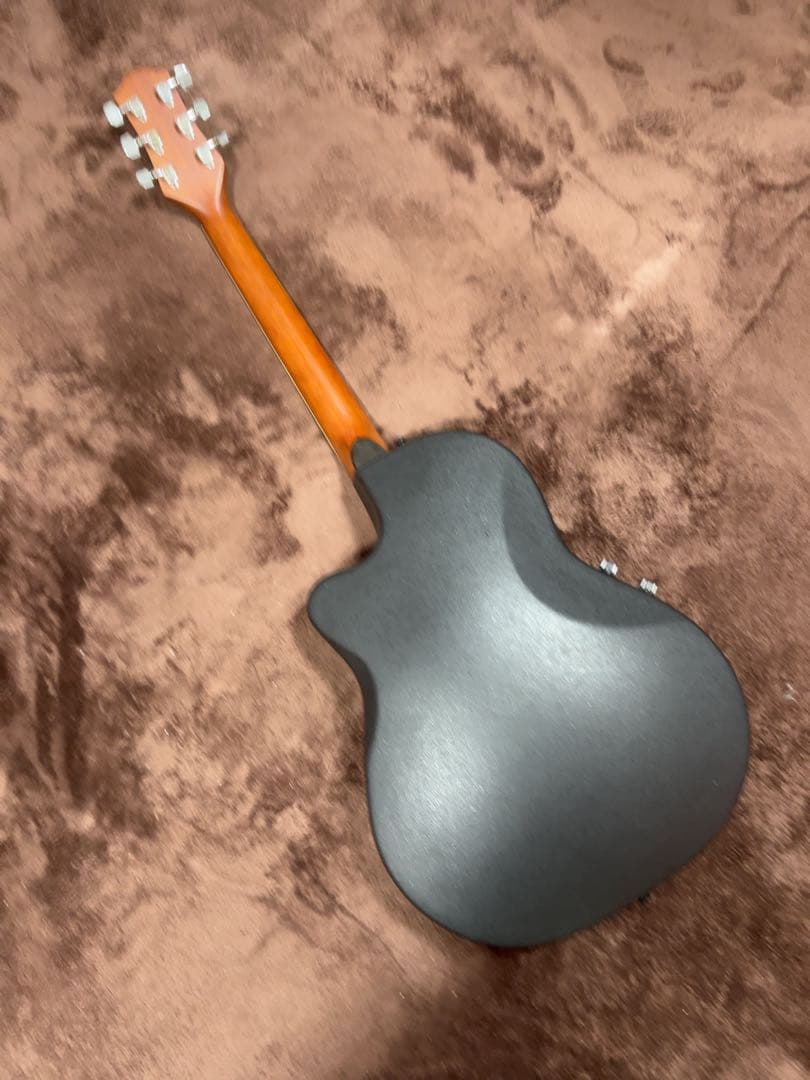 Monsty エレアコ ステージ映えするグリーンのトップ！